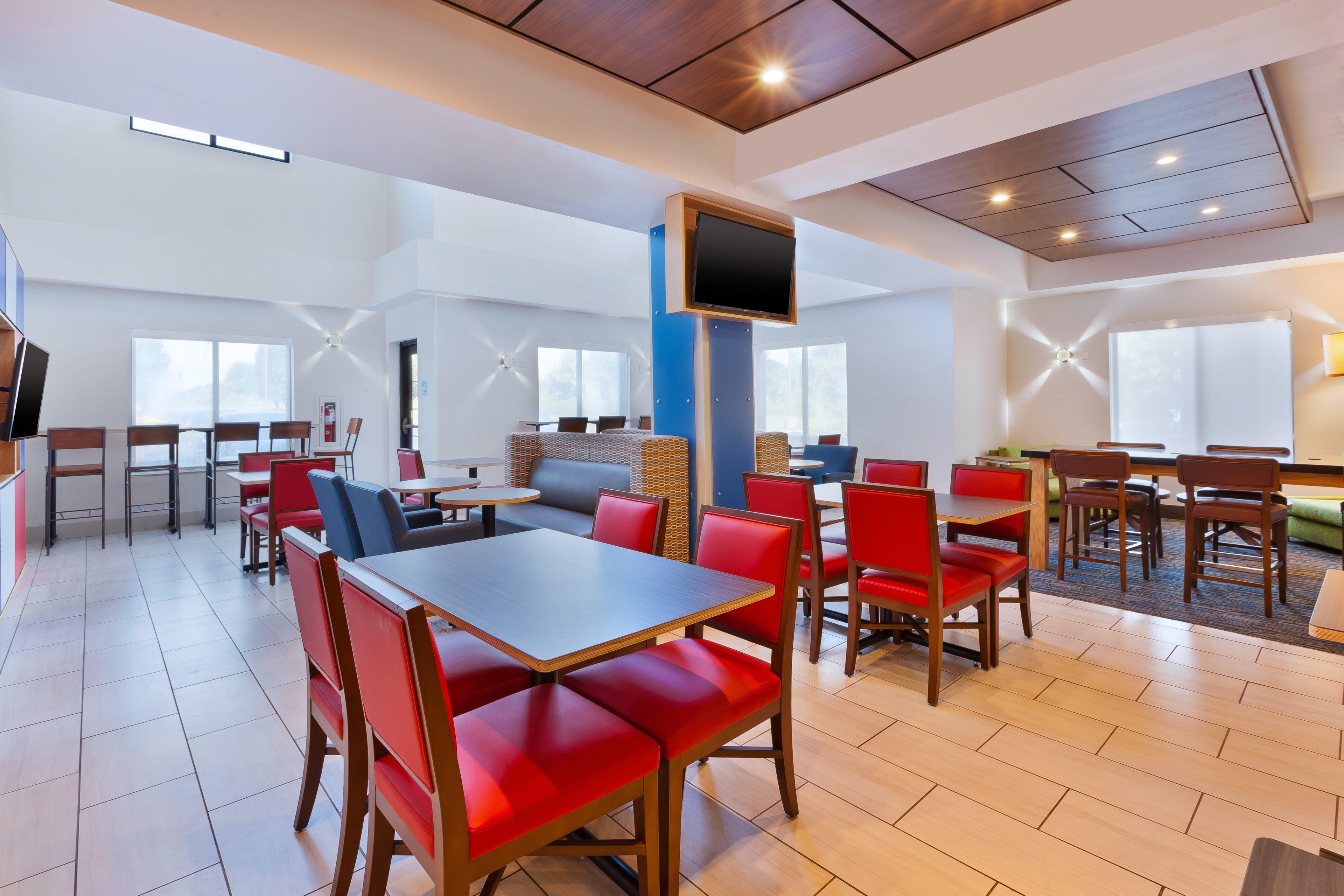 Holiday Inn Express Hotel & Suites Cleveland-Richfield By Ihg Brecksville Esterno foto
