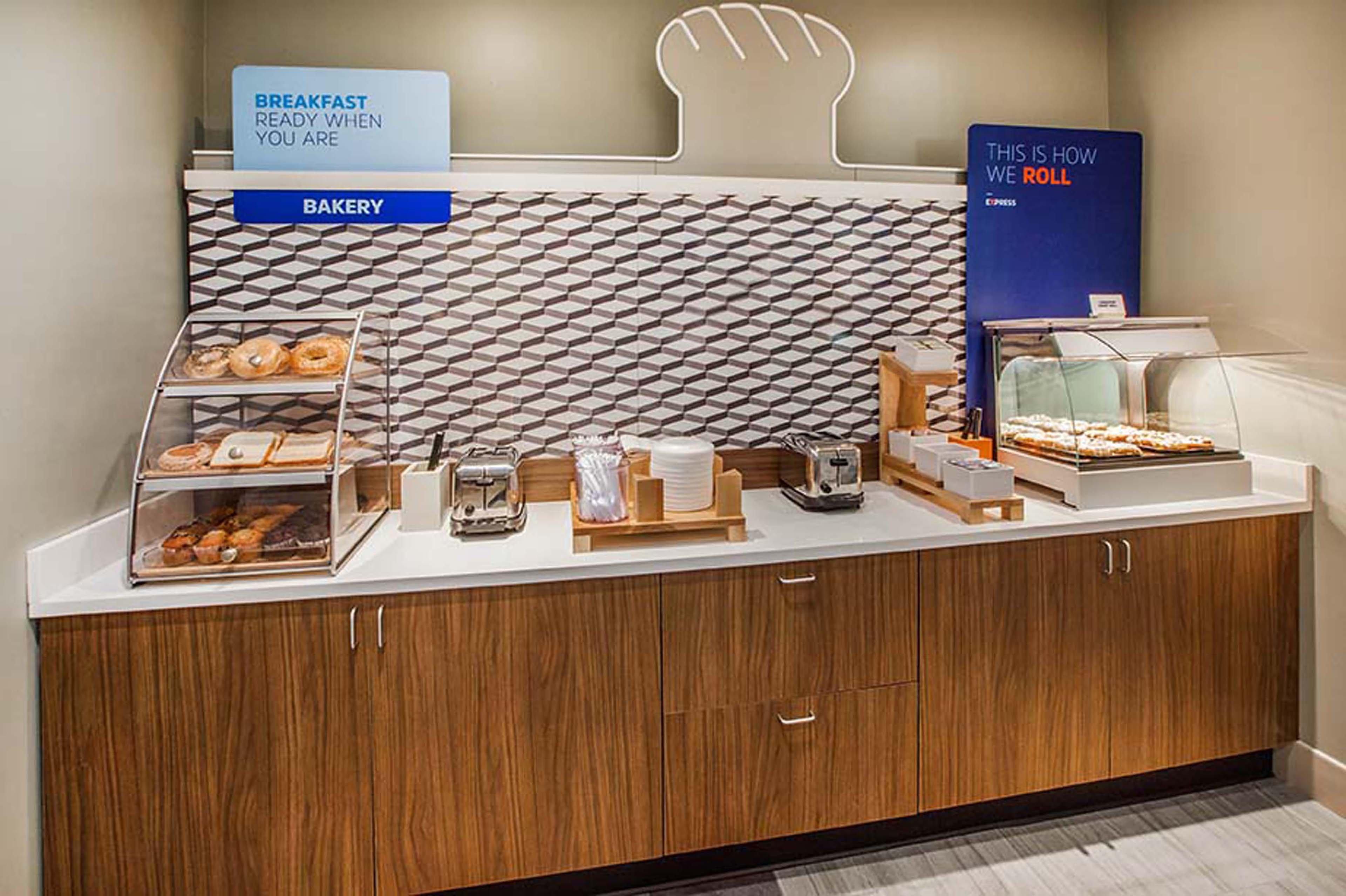 Holiday Inn Express Hotel & Suites Cleveland-Richfield By Ihg Brecksville Esterno foto